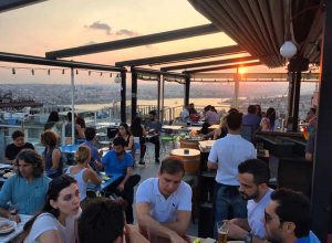 Bar en la azotea Estambul Balkon Restaurant & Bar en Estambul