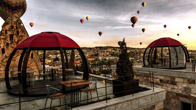 Restaurante Haruna en el bar de la azotea del hotel Carus Cappadocia en Capadocia