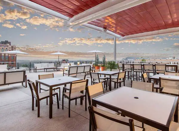Rooftop Hemingway's Cuba Rooftop Restaurant & Bar en Asheville