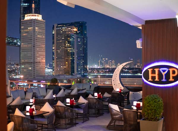 Bar en la azotea Dubái HYP Rooftop Lounge en Dubái