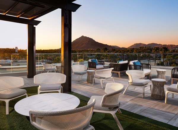 Bar en la azotea Phoenix Outrider Rooftop Lounge en Phoenix