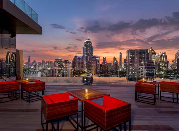 Bares en azoteas Bangkok RedSquare Rooftop Bar en Bangkok
