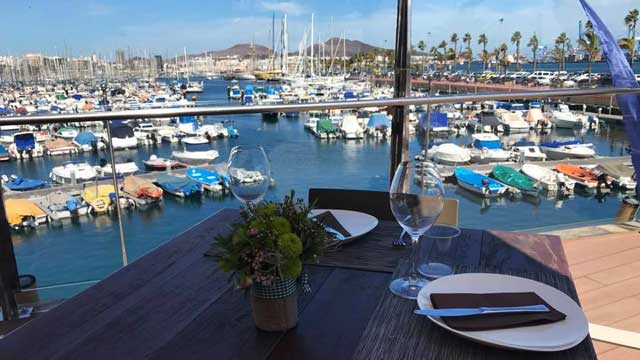 Restaurante Terraza Pantalán bar en la azotea en Islas Canarias