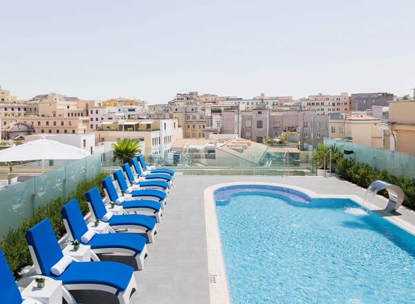 Rooftop bar Sky Blu Rooftop & Pool Terrace en Roma