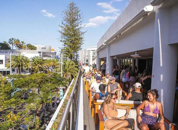 Bar en la azotea Gold Coast Surfers Paradise Beer Garden en Gold Coast