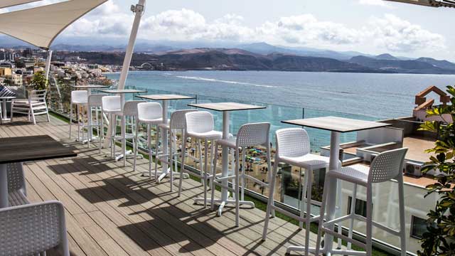 Bar en la azotea Terraza Tamarán en Islas Canarias