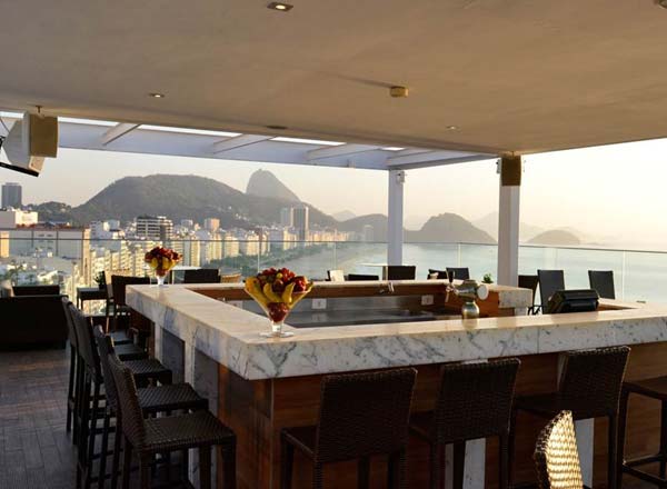 Bar en la azotea Rio Deck Bar en Pestana Rio Atlântica en Río de Janeiro