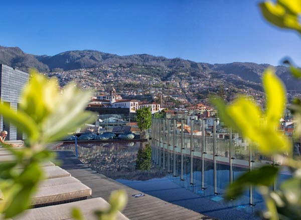 Rooftop bar Madeira 360º Bar en The Vine Hotel en Funchal