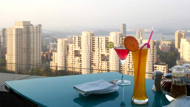 Bar en la azotea Restaurante Breeze en Mumbai
