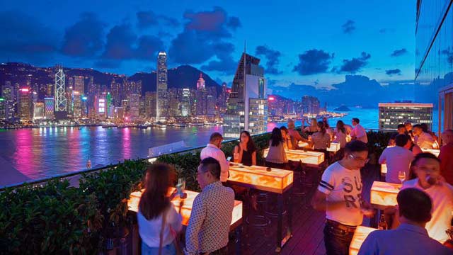 Bar en la azotea Eyebar en Hong Kong