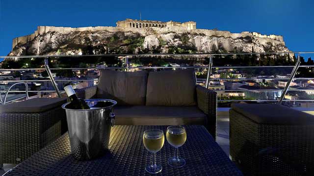 Bar en la azotea Roof Garden Snack Bar en Plaka Hotel en Atenas