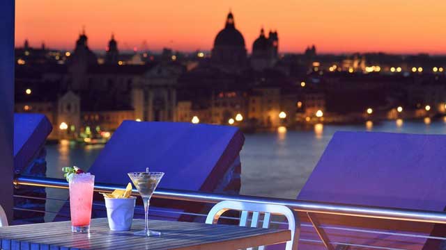 Bar en la azotea Skyline Rooftop Bar en Venecia