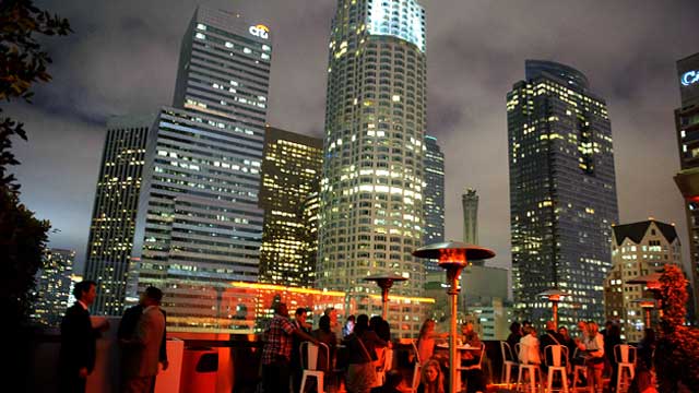 Bar en la azotea The Rooftop en The Standard en Los Ángeles