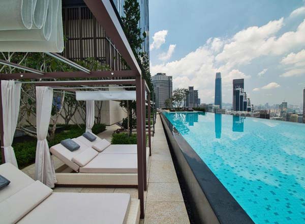 Bar en la azotea Blue en EQ en Kuala Lumpur