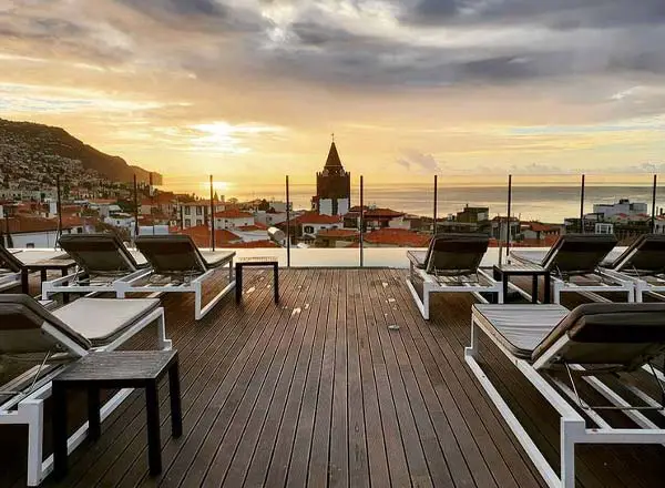 Rooftop bar Pretas en Castanheiro Boutique Hotel en Madeira