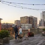 Bar en la azotea Century Rooftop en Portland