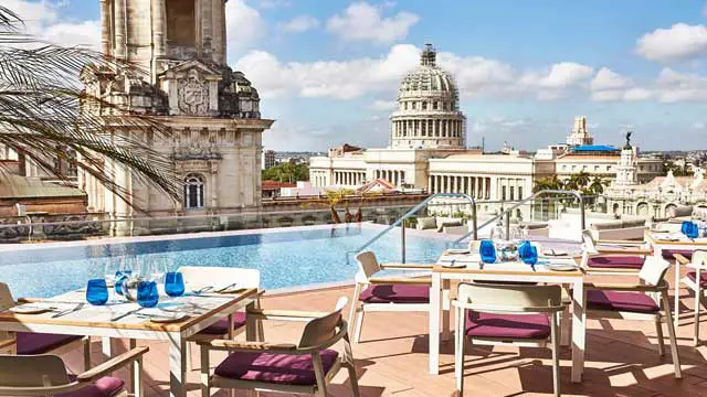 Rooftop bar El Surtidor Pool Terrace and Bar en Kempinski en La Habana