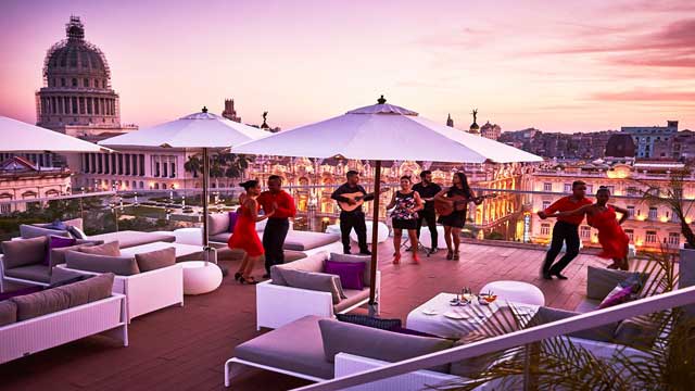 Rooftop bar El Surtidor Pool Terrace and Bar en Kempinski en La Habana