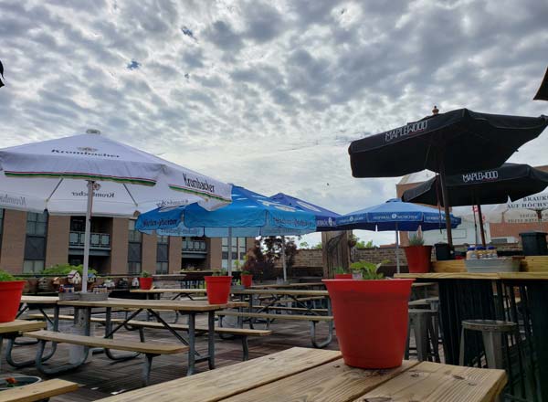 Bar en la azotea Gene's Rooftop Beer and Wine Garden en Chicago