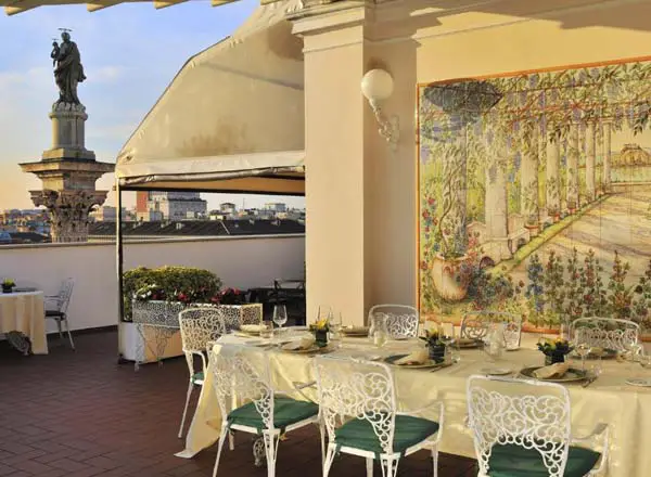 Bar en la azotea Restaurante Terrazza Dei Papi Roofgarden en Roma