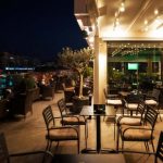 Bar en la azotea Mondial Terrace en Tirana