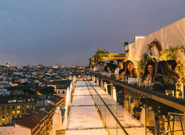 Rooftop bar Encantado de conocerte en Dear Hotel Madrid en Madrid