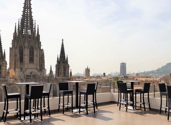 Bar en la azotea Terraza Panorámica en el Hotel Colón de Barcelona