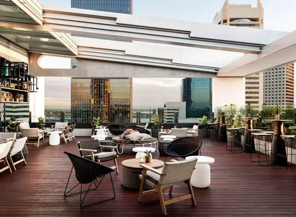 Bar en la azotea Rooftop en QT en Perth