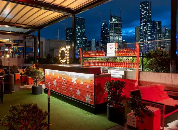 Bar en la azotea Rooftop en QT en Melbourne