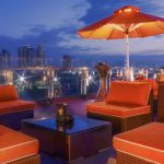 Bar en la azotea Sky Deck View Bar en Bayleaf Hotel en Manila