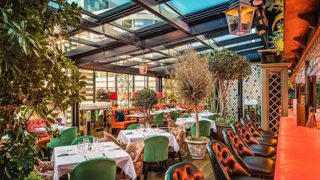 Bar en la azotea The Ivy Roof Garden en Manchester