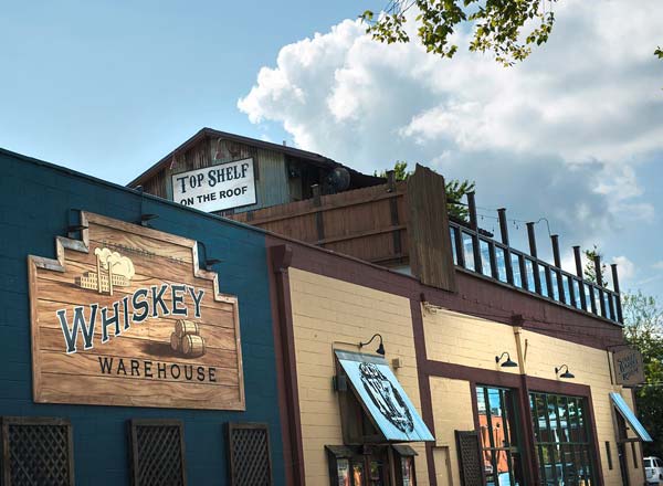 Bar en la azotea Whisky Warehouse en Charlotte