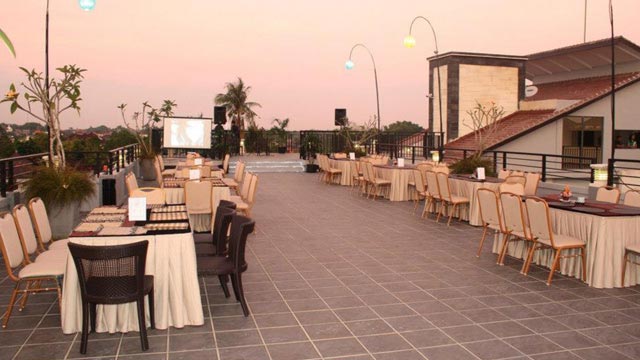 Bar en la azotea Kopi Langit Rooftop Bar and Lounge en Bali