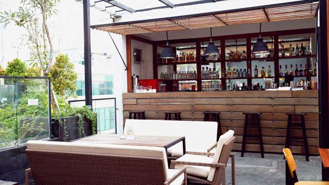 Bar en la azotea Lobbyn Sky Terrace en Yakarta
