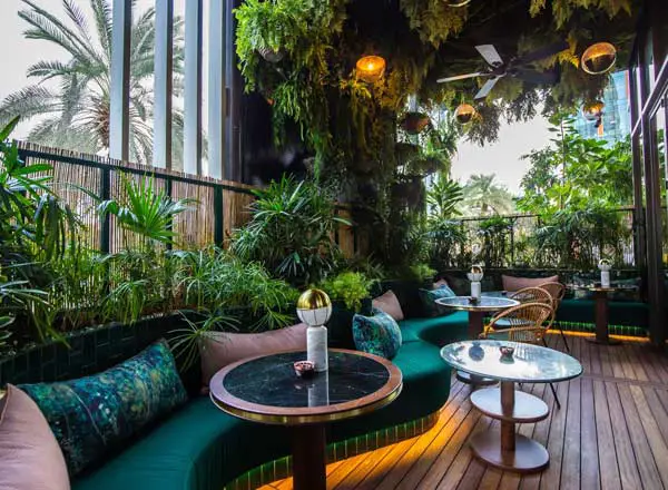 Bar en la azotea Amazónico en Dubái