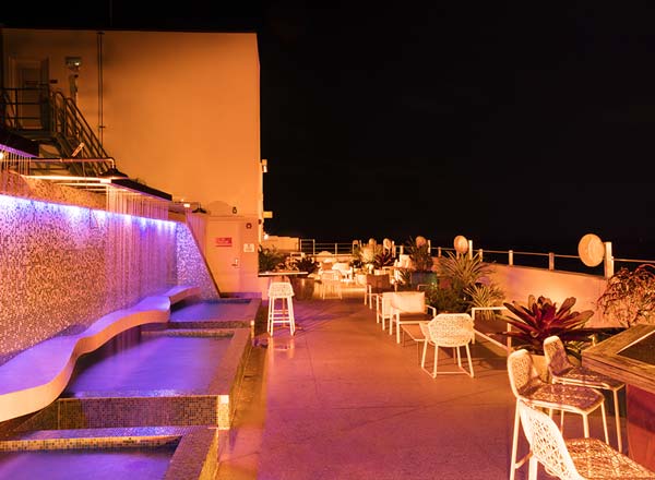 Bar en la azotea C-Level Rooftop Terrace en Miami