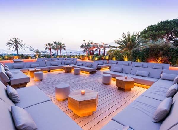 Bar en la azotea Cloud Nine de Bâoli Cannes en Cannes