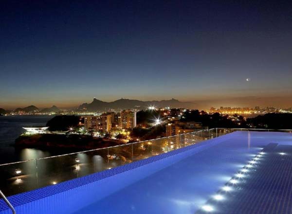 Rooftop bar Deck Bar en el Hotel H Niteroi en Río de Janeiro