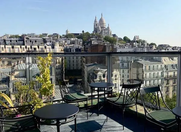 Rooftop bar Hotel Rochechouart Rooftop bar en París