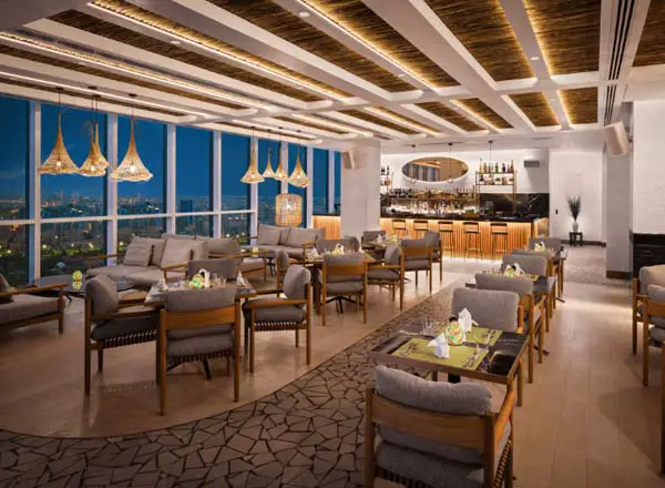 Bar en la azotea Paros en Dubái