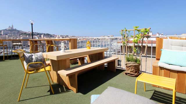 Bar en la azotea Hôtel Hermès Rooftop en Marsella