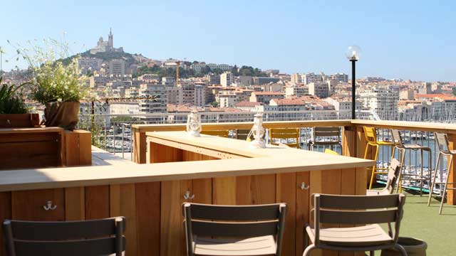 Bar en la azotea Hôtel Hermès Rooftop en Marsella