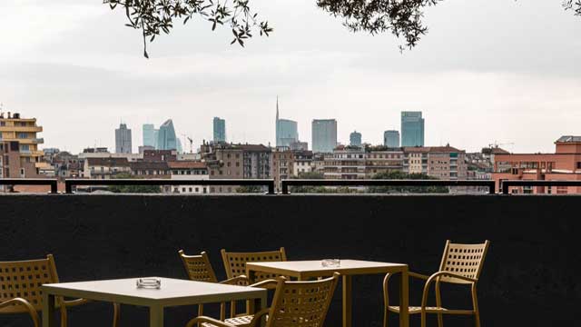 Bar en la azotea Rooftop Visionair en Milán