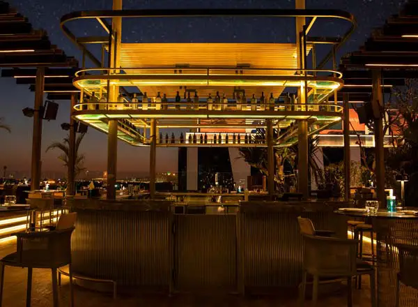 Bar en la azotea Sachi Park St en El Cairo