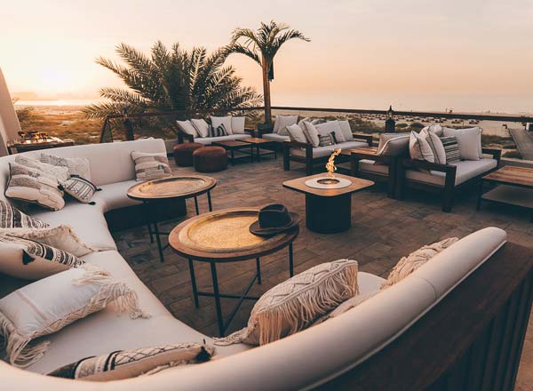 Bar en la azotea Shala Beach Lounge en Abu Dhabi