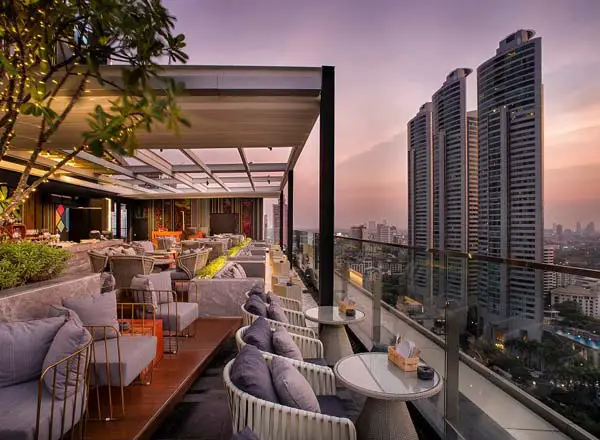 Bar en la azotea Sky on 20 en Bangkok