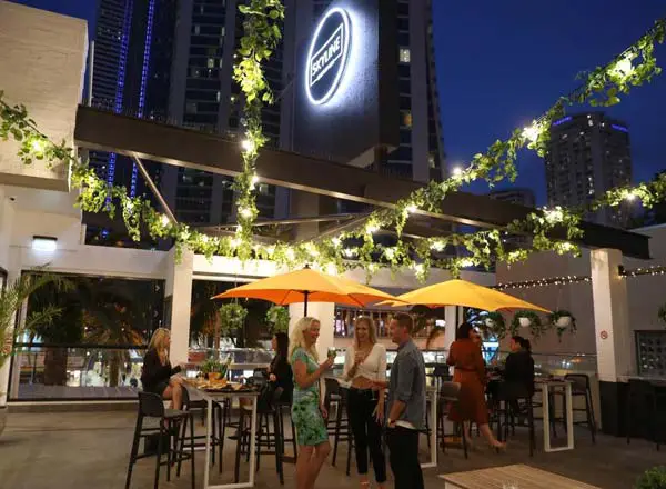 Bar en la azotea Skyline Rooftop Bar en Gold Coast