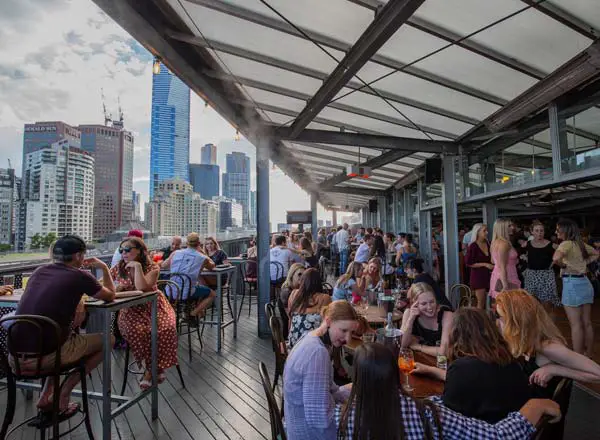 Bar en la azotea Transit Rooftop Bar en Melbourne