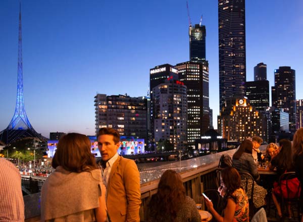 Bar en la azotea Transit Rooftop Bar en Melbourne