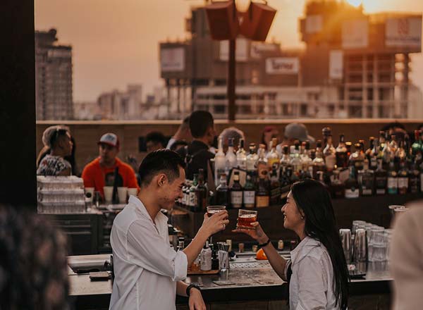 Bar en la azotea Zion Sky Lounge and Dining en Ho Chi Minh